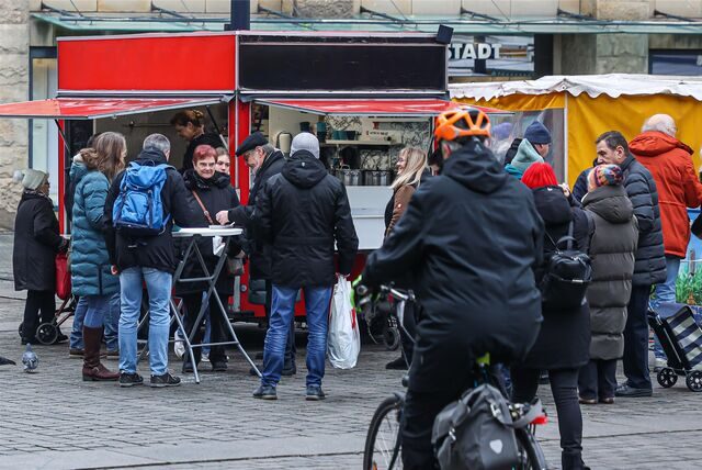 Der Fahrrad- und Autoverkehr rund um den Wochenmarkt war zuletzt Thema. Er zeigt: Zur Verkehrswende gehört mehr als nur neue Radwege.