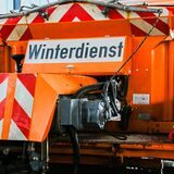 Die Rückseite eines Waltroper Winterdienst-Fahrzeuges.