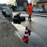 Aufgrund eines Wasserrohrbruchs musste die Straße „Kleiner Ring“ in Wulfen am Donnerstagnachmittag gesperrt werden.