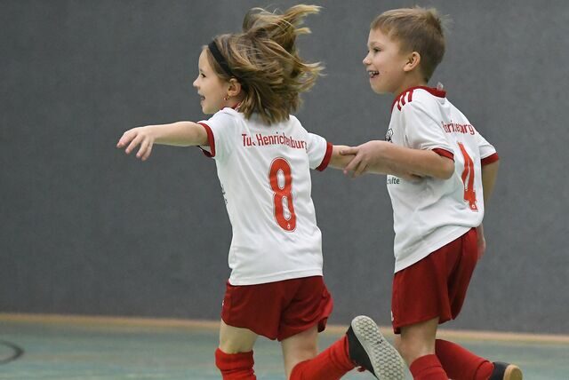 Die Minikicker des TuS Henrichenburg trafen unter anderem auf die Spvg Schwerin.