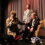 Horst Schlämmer (Jens Ruthen), hier mit Moderator Harry Flitter (Matthias Goer) kam als Überraschungsgast zum Waltroper Winterfest.