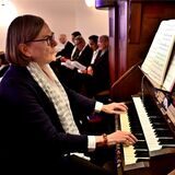 Tausende Gottesdienste feierte sie mit der Evangelischen Stadt-Kirchengemeinde: Organistin Charlotte Charlier geht in den Ruhestand.