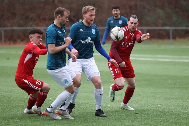 Als Aktivposten im Lüner Spiel beim SV Wacker Obercastrop fiel André Vitt (r) bis zu seiner Auswechslung auf.