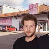 Bei dem Lagerverkauf Scheiding gibt es Lebensmittel zum günstigen Preis. Oft stehen diese Produkte kurz vor dem Ablauf des Mindesthaltbarkeitsdatums oder wurden aus dem Ausland importiert.