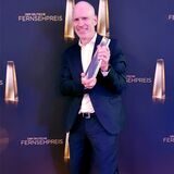 Bei der Gala in Köln freute sich Peter Wozny aus Marl über den Deutschen Fernsehpreis.