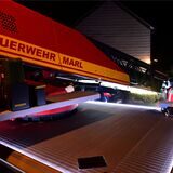 In der engen Bussardstraße baute die Feuerwehr ihre Drehleiter auf.