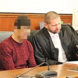 Jalal J. sitzt 2019 im Gerichtssaal am Dortmunder Landgericht.