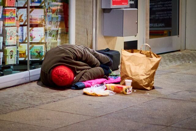 Auch im Winter übernachten weiterhin wohnungslose Menschen auf der Straße.
