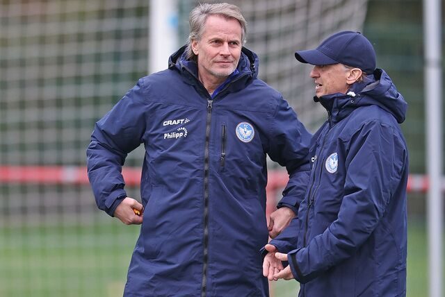 Haben für Winter-Neuzugänge beim FC Castrop-Rauxel gesorgt: Präsident Uwe Blase (l) und Coach Michael Wurst.