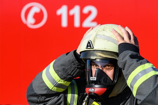 Brandgeruch lag in der Nacht zu Dortmund in der Luft: Das löste im Johannes-Hospital einen großen Feuerwehr-Einsatz aus (Symbolbild).