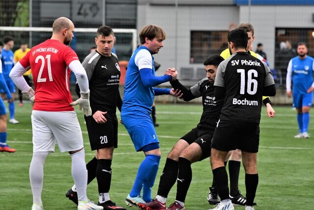 Der FC Frohlinde setzte sich am ersten Bezirksliga-Rückrundenspieltag gegen den SV Phönix Bochum mit 4:1 (2:0) nach Toren von Alihan Kurgan (2), Emre Hamut und Nico Kaufmann.
