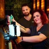 Fynn Hoffmann und Carolin Kobelka haben im Dortmunder Brauturm für hervorragenden Service gesorgt.