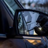 Die Polizei Dortmund hat im Kreuzviertel Dortmund einen Mann festgenommen, der Autos aufbrechen wollte.