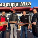 Serdal Kiraz steht vor seiner Pizzeria Mamma Mia in Castrop-Rauxel.