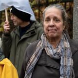 Die niederländische Ärztin Gabie Raven hat in Dortmund eine Klinik eröffnet, in der Frauen die Möglichkeit eröffnet, einen Schwangerschaftsabbruch vorzunehmen. Weil es Proteste gegen ihre Klinik, erfährt sie Solidarität. Und es gibt möglicherweise Folgen auf politischer Ebene.