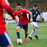 Der FC Castrop-Rauxel, hier mit Emrah Kücükaycan am Ball, gastiert in Mengede.