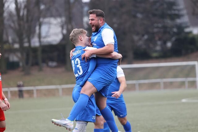Omar Demir (r) war Frohlinder Matchwinner im Spiel bei BW Huckarde.