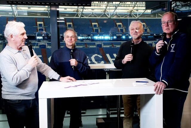Die Fußball-Legenden Klaus Fischer, Olaf Thon und Rüdiger Abramczik im Legenden-Talk.