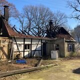 Nach dem Dachstuhlbrand ist ein Haus an der Lippestraße einsturzgefährdet.