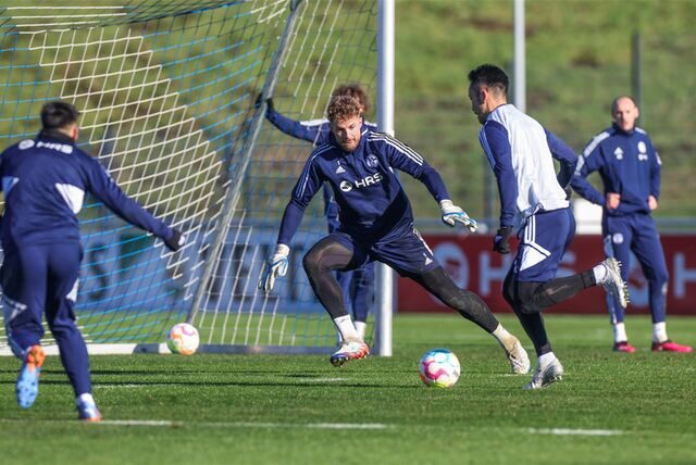 Live vom Trainingsplatz: Der FC Schalke 04 bereitet sich auf das nächste Spiel gegen Union vor.