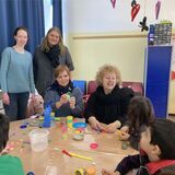 Im „Erdmännchen“-Projekt lernen Kinder aus geflüchteten Familien die deutsche Sprache spielerisch kennen.