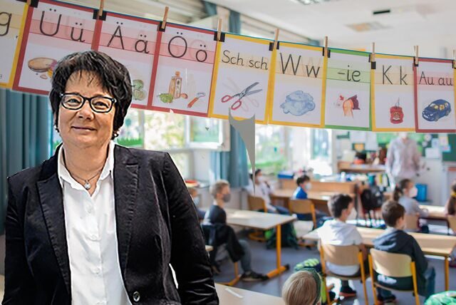 Schulleiterin Susanne Schäfer vor einer Schulklasse. (Montage)