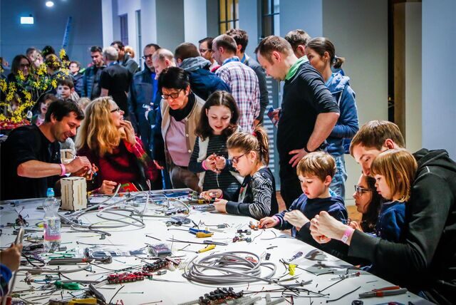 Neben Mitmachaktionen und Workshops für Kinder gibt es bei der „Maker Faire Ruhr“ in diesem Jahr rund 40 Aussteller, die ihre außergewöhnlichen Werke präsentieren.