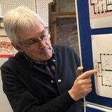 Der Leiter des Westfälischen Schulmuseums, Michael Dückershoff, präsentiert erstmal die Pläne für den geplanten Umbau des Gebäudes.