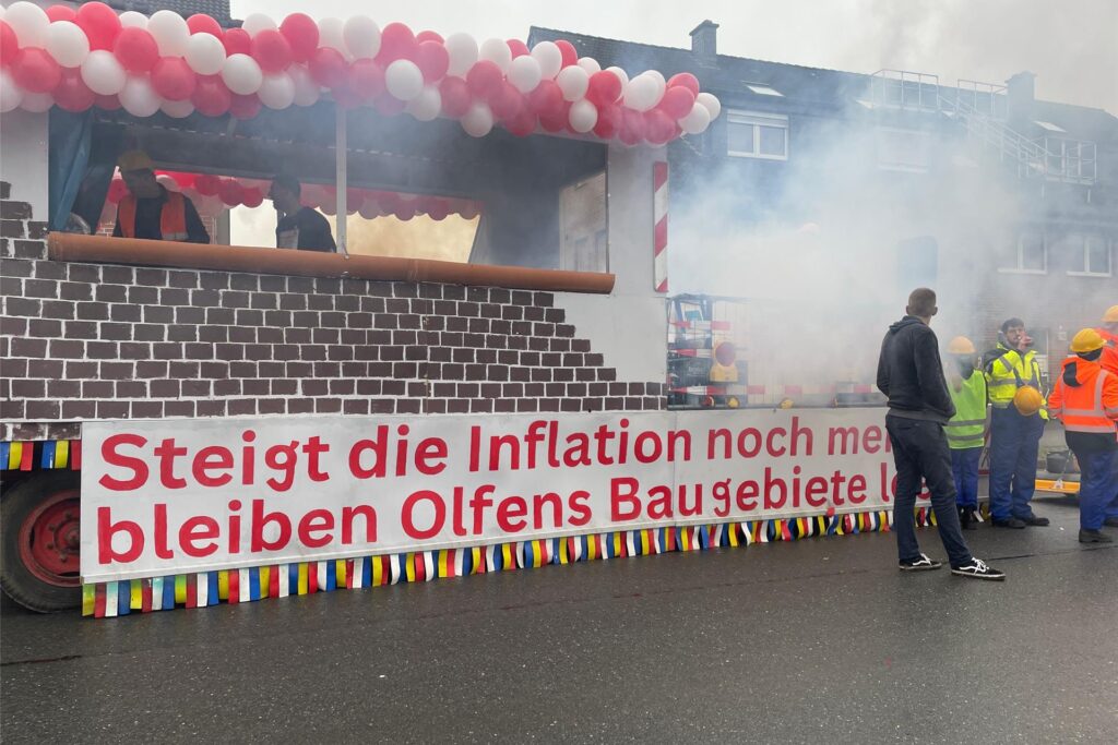 Etwa 1500 Menschen werden am Umzug beteiligt sein. Etwa 1500 Menschen werden am Umzug beteiligt sein.
