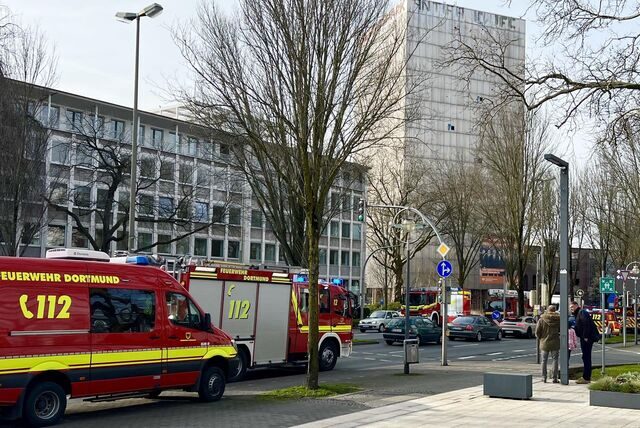 Einen großen Einsatz von Feuerwehr und Rettungsdienst hat es am Mittwochnachmittag (22.2.) an der Seniorenwohnanlage „Wohnstift Auf der Kronenburg“ gegeben.