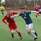 Drei Spiele binnen sechs Tagen müssten nach aktuellem Stand Bakir Basic (r) und sein SV Wacker Obercastrop bestreiten, wenn sie das Kreispokal-Endspiel erreichen.