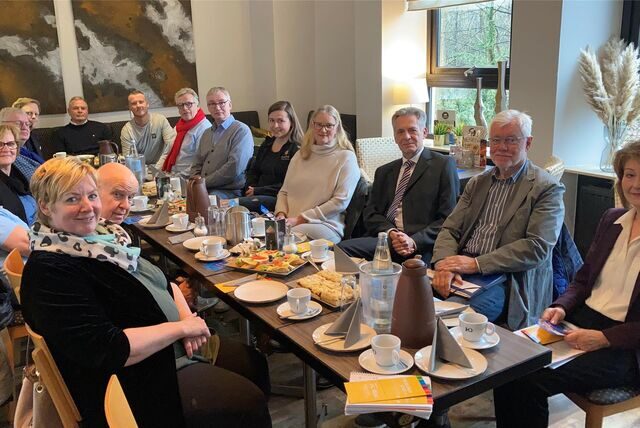 Im Café Tudyka präsentierten die Veranstalter das Programm des 1. Marler Seniorentages.