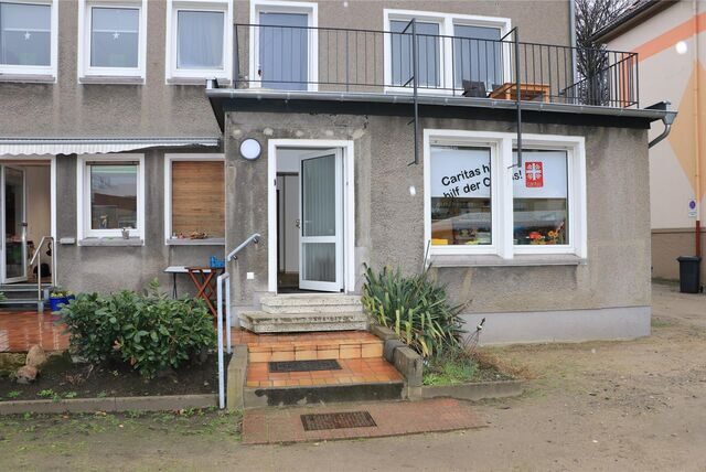 Der neue Tafel-Laden der Hertener Caritas an der Herner Straße 56 von außen.