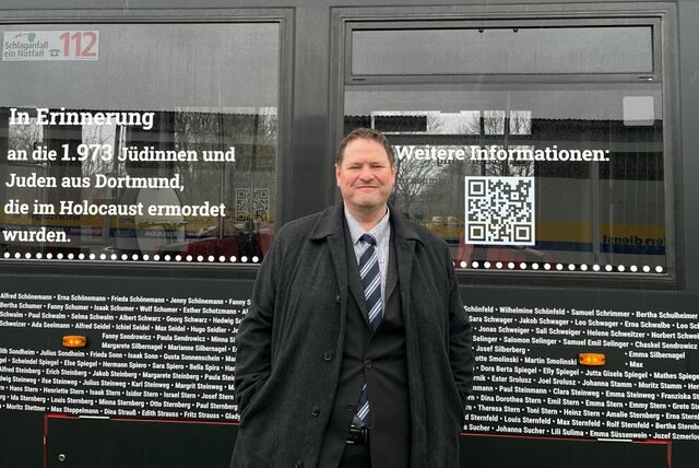 Der Arbeitsdirektor von DSW21, Harald Kraus, hat erklärt, wofür es die neue #WeRemember-Bahn gibt.