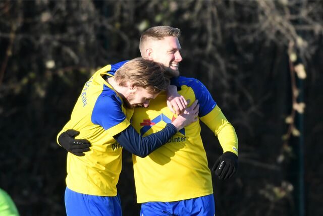 Erlösenden Schweriner Torjubel fing unser Fotograf Volker Engel beim Derby gegen die SG Castrop ein.