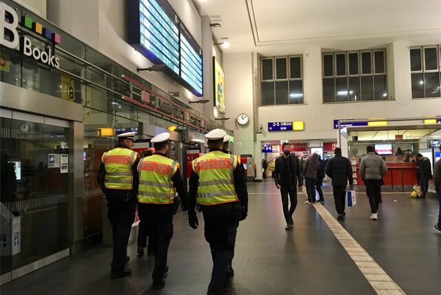 Bei einer Kontrolle am Hauptbahnhof Dortmund stellten Bundespolizisten ein gefährliches Messer sicher.