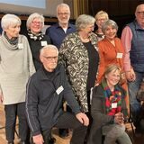 Die Marler Initiative „Zukunft findet Stadt“ wird vom Publikum in der Scharounschule für ihr entschlossenes Eintreten für das Kulturprojekt Marschall 66 gefeiert: (v.l.) Karin Wagner, Heidi Pfeifer, Paul Wagner, Kurt Langer, Hannelore Apitzsch, Frauke Arnold, Monika Kaczerowski, Irene Rasch-Erb, Ulrich Spies, Werner Eisbrenner und Moderatorin Hella Sinnhuber.