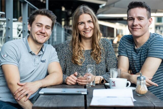 Michelle Hoffmann, Lukas Jochheim und Stefan Wobbe haben das digitale Startup meal&heal gegründet. Mit ihrer App wollen sie Menschen helfen, die an Unverträglichkeiten leiden, die mit der Ernährung zusammen hängen.