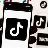 Das Symbol der App Tiktok auf einem Smartphone