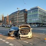 Am 1. März ist es zu einem Verkehrsunfall zwischen zwei PKW auf der Kreuzung Kaiserstraße und Klönnestraße gekommen.