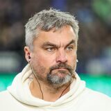 Cheftrainer Thomas Reis steht beim Spiel gegen den VfL Bochum besonders im Fokus.