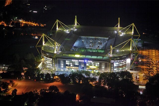 Der Signal Iduna Park aus der Luftperspektive.
