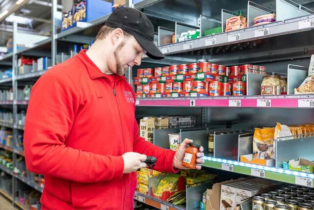 Von Bochum aus kommen Lebensmittel mit dem Lieferservice von Rewe zu Kunden im Ruhrgebiet.
