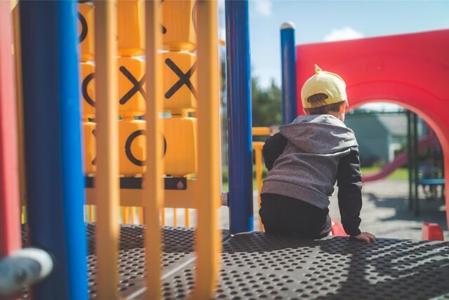 Ein Spielplatz in Dortmund wird neuerdings von Sicherheitskräften bewacht (Symbolbild).