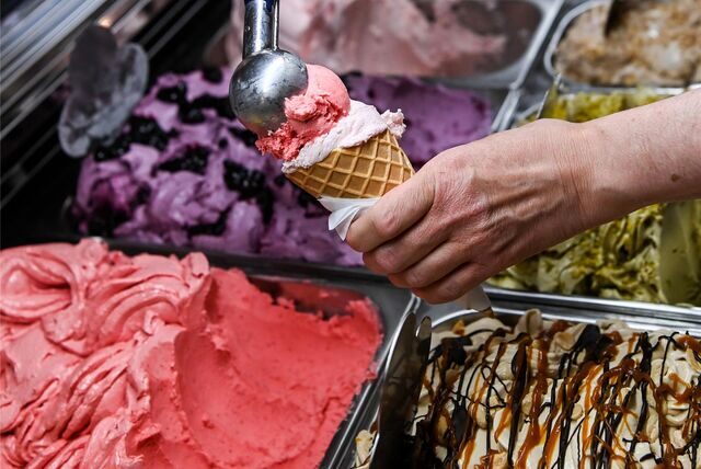 Eine Kugel Erdbeereis? Oder lieber Pistazie? Das süße Vergnügen wird teurer..