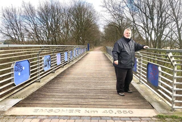 Christian Wengerek auf der Trassenbrücke über die Emscher