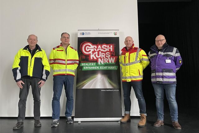 Die Vortragenden beim Crash Kurs NRW sind von Polizei, Feuerwehr, Notdienst und der Notfallseelsorge.