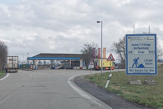 Eine Tankstelle am Rastplatz Haarstrang an der A44 wurde in der Nacht zu Donnerstag (9. März) überfallen.