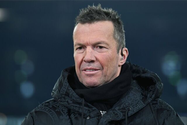 Lothar Matthäus schaut in die Kamera.