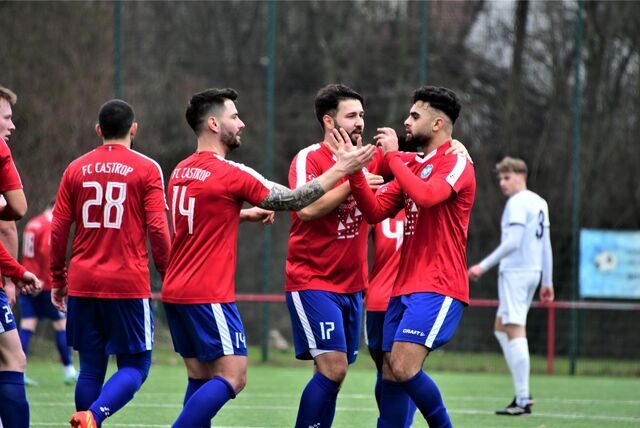Der FC Castrop-Rauxel verbesserte sich durch einen 2:1-Sieg gegen CSV SF Linden aus Bochum auf dem dritten Bezirksliga-Platz.